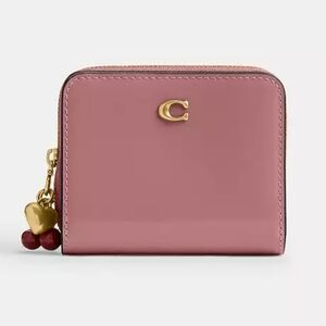 Coach Essential Billfold WalletWith Charms.